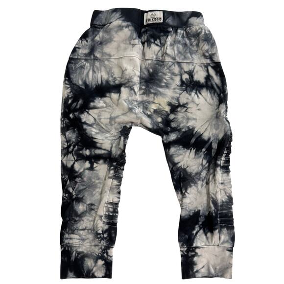 Posh Kiddos Black & White Tie Dye Biker Pants Size 12 Months - Picture 5 of 5